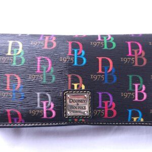 Dooney & Bourke DB75 Bi-fold Wallet